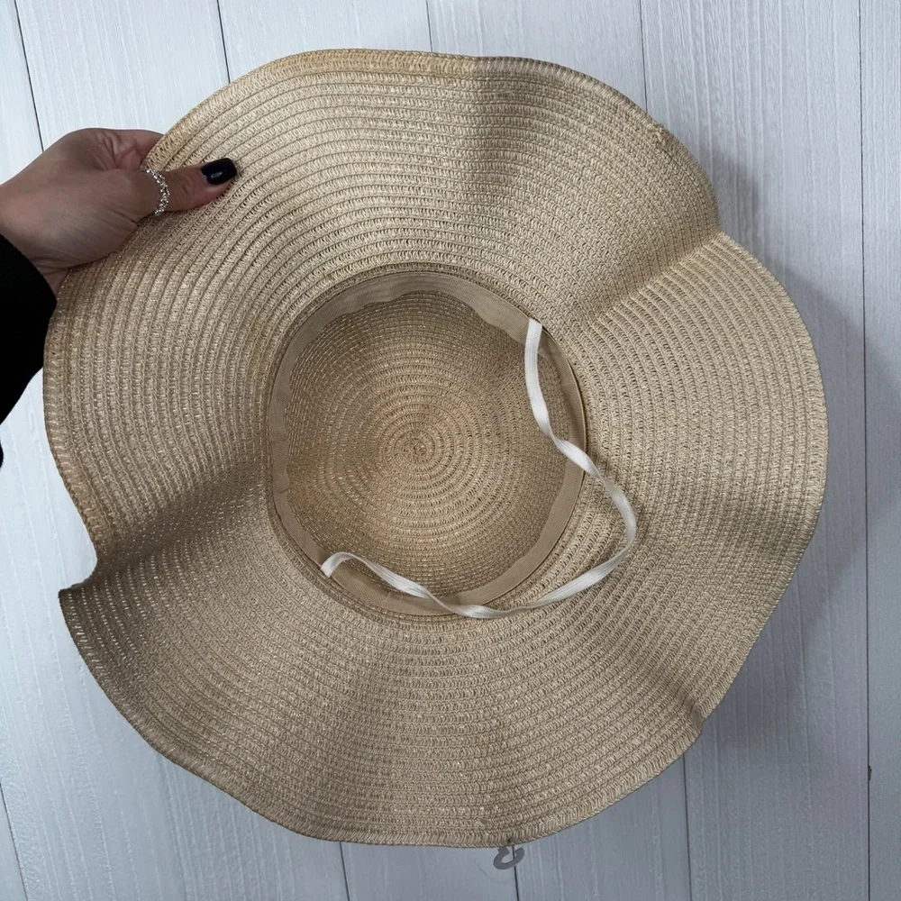 Beige Wide Brim Straw Hat with Bow